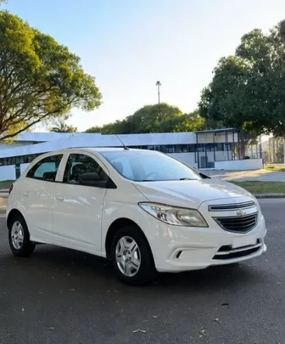 Chevrolet Onix Hatch LT 1.0 8V Flex Power Mec. 4P 2015