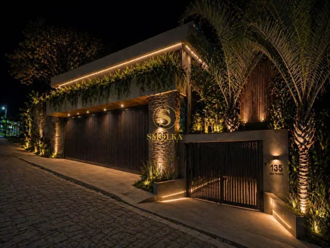 Linda casa para locação anual no Córrego Grande, em meio à natureza.