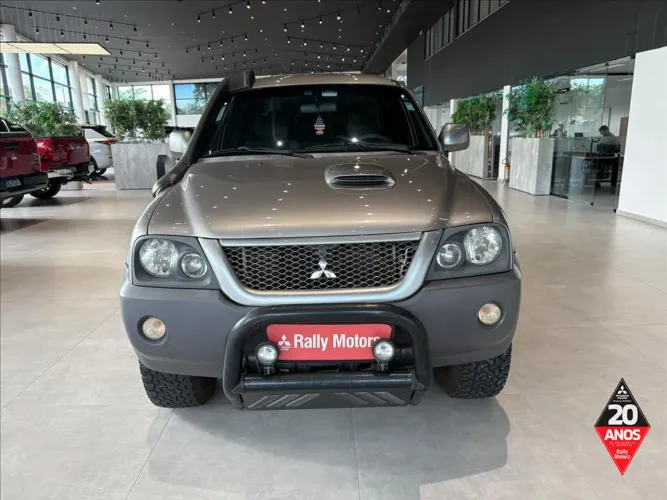 Mitsubishi L200 2.5 4X4 CD Turbo Diesel 2011
