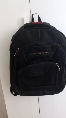 Vendo uma mochila grande sport.