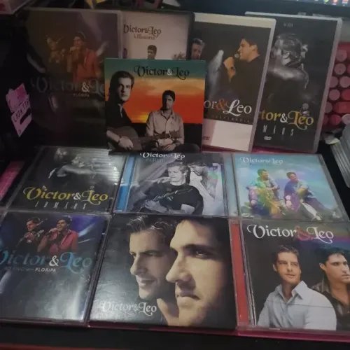 Kit CDs e DVDs Victor e Leo (11 itens)