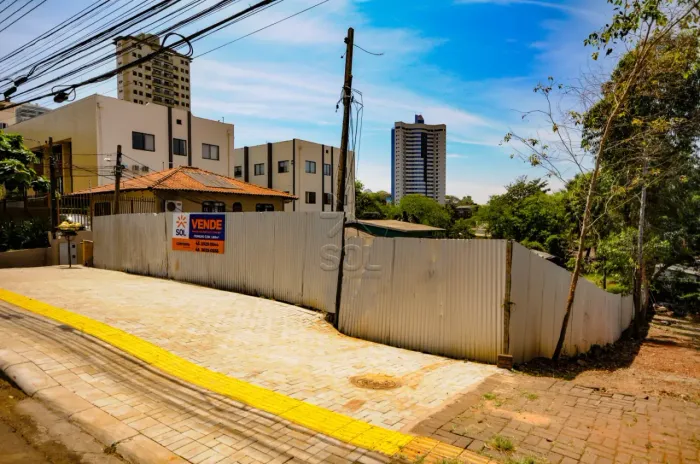 Terreno amplo à venda no Centro de Foz do Iguaçu
