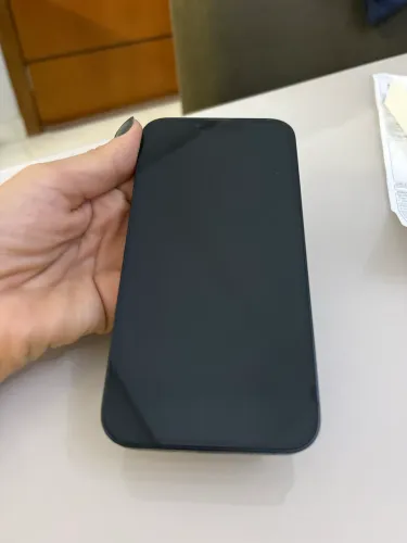 iPhone 13 256gb muito novo! Bateria ótima!
