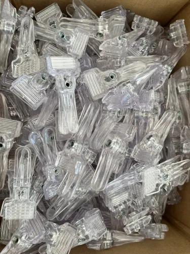 Cabides infantis e presilhas