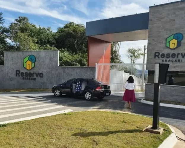 Vendo terreno condomínio fechado Reserva Araçari
