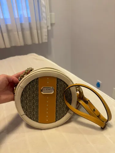 Bolsa Victor Hugo pequena, um charme!