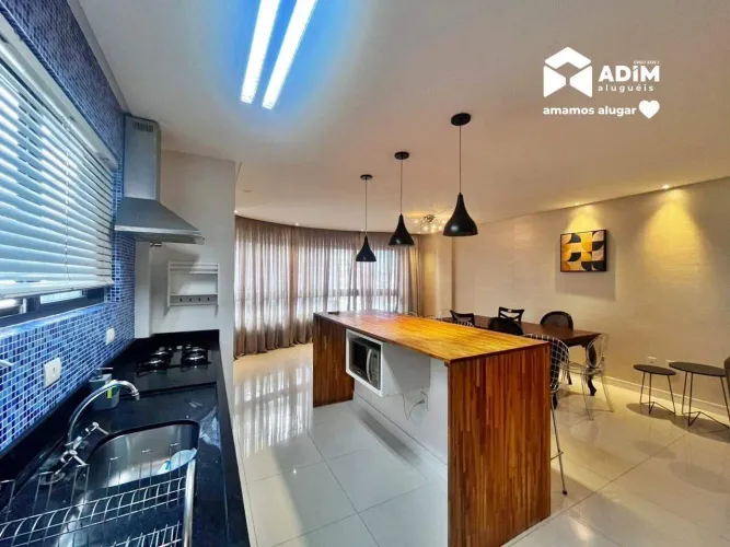 Apartamento Mobiliado com 1 suíte + 2 demi suítes no centro de Balneário Camboriú.