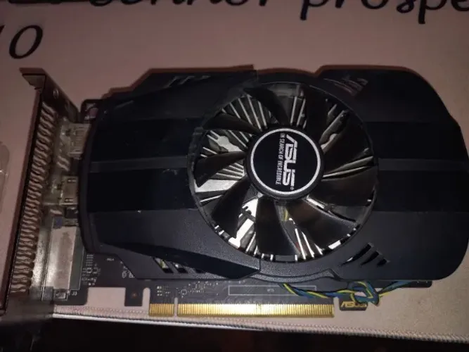 Placa de Vídeo Asus 1050 2 gb