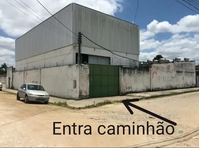GALPÃO / DEPÓSITO / ARMAZÉM / BARRACÃO para Locação com 600m² no Tomba - Feira de Santana