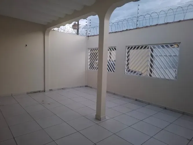 ALUGO CASA TUCUMÃ COM 4 QUARTOS