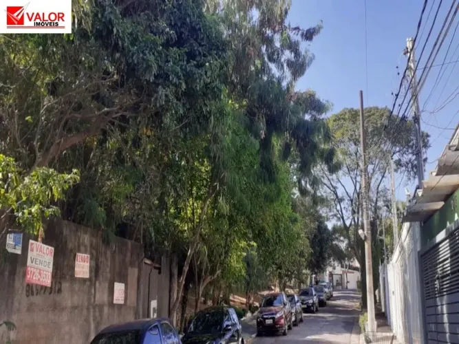TERRENO MARAVILHOSO; EM BAIRRO SÓ RESIDENCIAL.