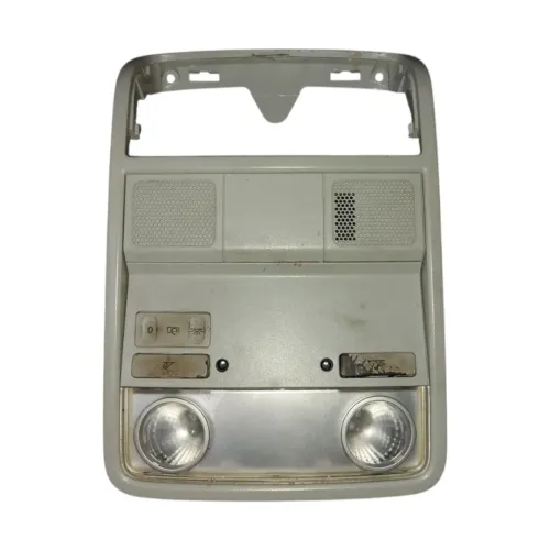 Luz Teto Cortesia Vw Jetta Mk5 2005/10 Passat B6 2005/10