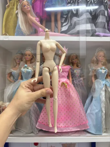 Corpo articulado tipo Barbie (branco neve)