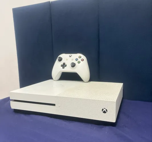 XBOX ONE S , 500 GB 
