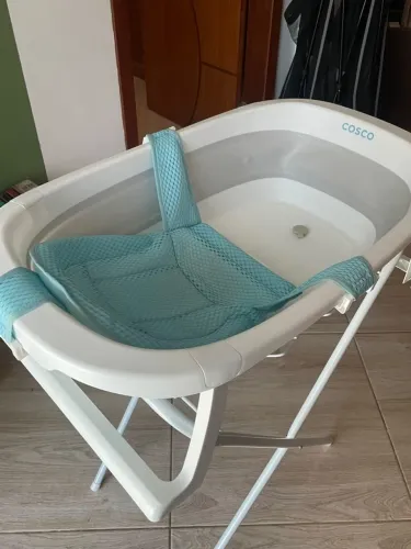 Banheira com suporte e rede de banho