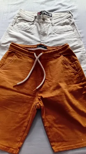 Bermudas semi nova Riachuelo tamanho 16 anos