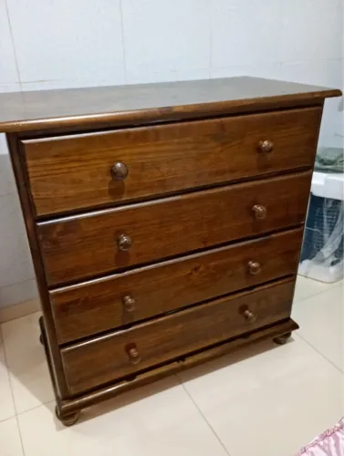 Cômoda de madeira boa 