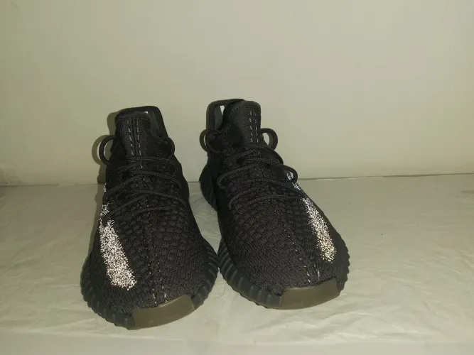 Yeezy V2 boost réplica de qualidade importada