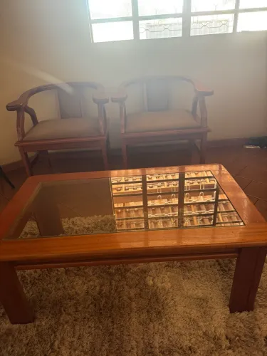 Conjunto de Sala em Madeira Maciça - 2 Poltronas + Mesa de Centro