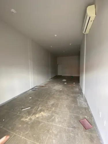 Alugo lojas comerciais no parque Piauí próximo a caixa econômica