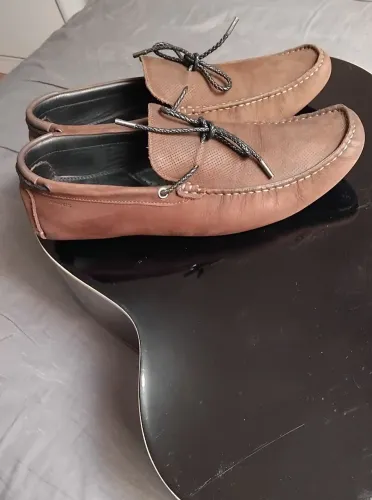 mocassim original de couro legítimo da marca Aramis. Muito abaixo do preço original