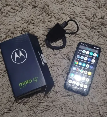 Venda celular Moto G9 Play.