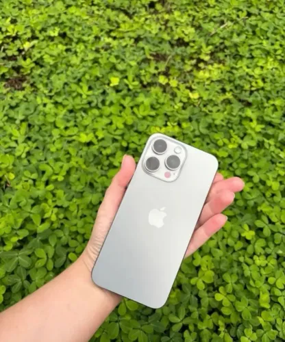 iPhone 15 pro Max mais Apple Watch série 8 45mm