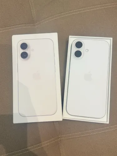 iPhone 16 256GB Branco