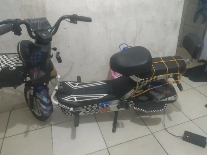 Bicicleta elétrica em perfeito estado
