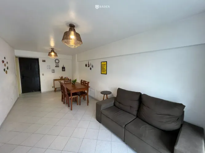Apartamento quadra mar à venda no Centro em Balneário Camboriú