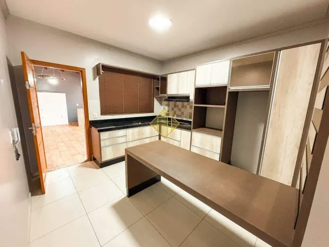 CASA PARA LOCAÇÃO NA VILA INDUSTRIAL - TOLEDO PARANÁ