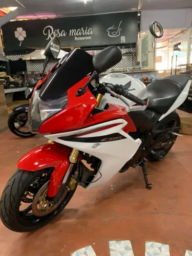 CBR 600 r 2014 impecável z.norte sp