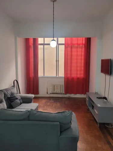 Copacabana apartamento 2 quartos, duas quadras da praia