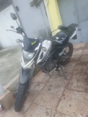 Crosser 2020 , Start , freio a disco nas duas rodas.