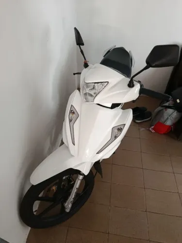 Vende-se Moto Avelloz AZ1 (praticamente Zero)!!!