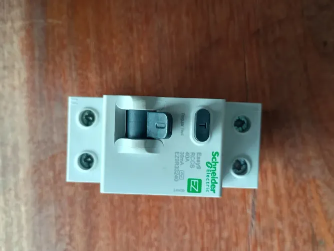 DR Bipolar Schneider 40A 