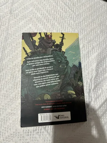 livro- os últimos jovens da terra- a aventura da june