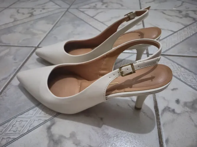 Vendo scarpin branco