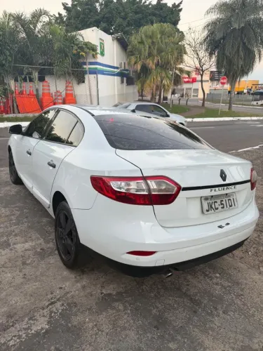 Renault Fluence Sed. Dynamique 2.0 16V Flex Aut. 2013