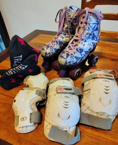 Kit Patins quad completo Traxart Oficial (Patins+Meia+Proteção) seminovo