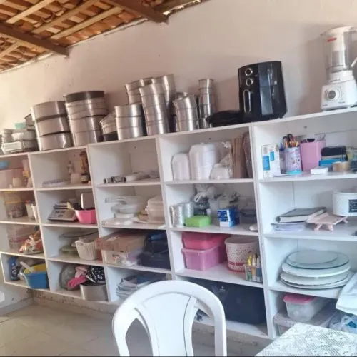 Vendo 5 estantes pré-moldadas