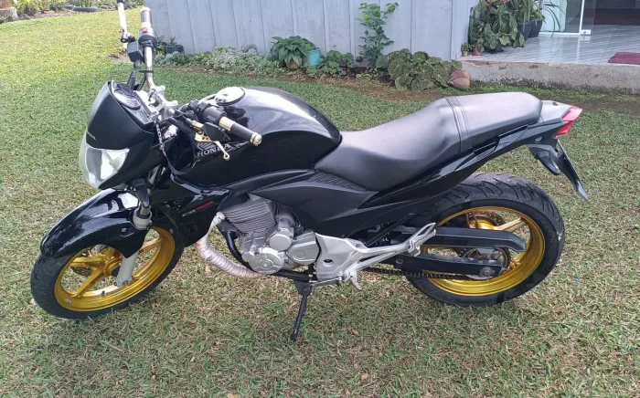 Cb 300 r 2013 a venda