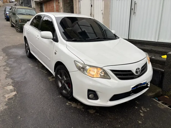 Toyota Corolla GLI 1.8 Flex 16V Aut. 2012