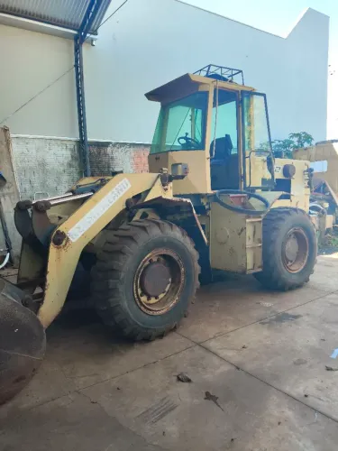 New Holland 12 B