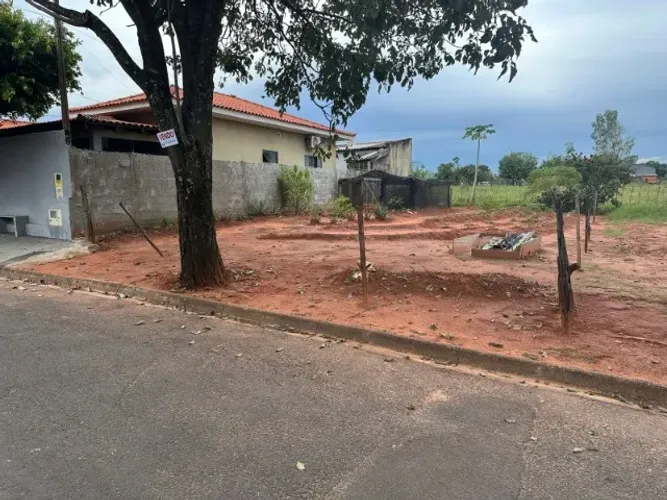 Terreno 200m² em Emilianópolis-SP