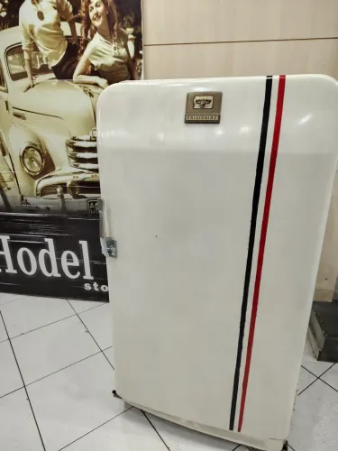 Vendo Geladeira Frigidaire General Motors Relíquia