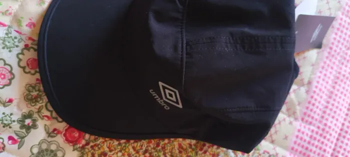 Boné preto Umbro original Unissex novo