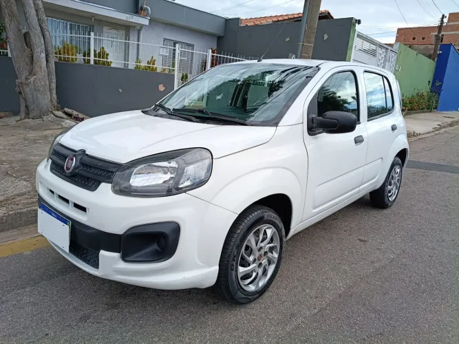 Fiat Uno Attractive 1.0 EVO Fire Flex 8V 5P 2021