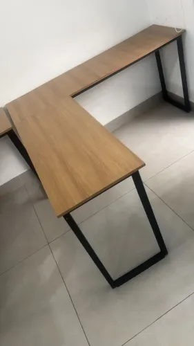 Mesas em L - 2 UNIDADES