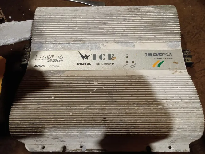 Banda Ice 1800 para retirada de peças 